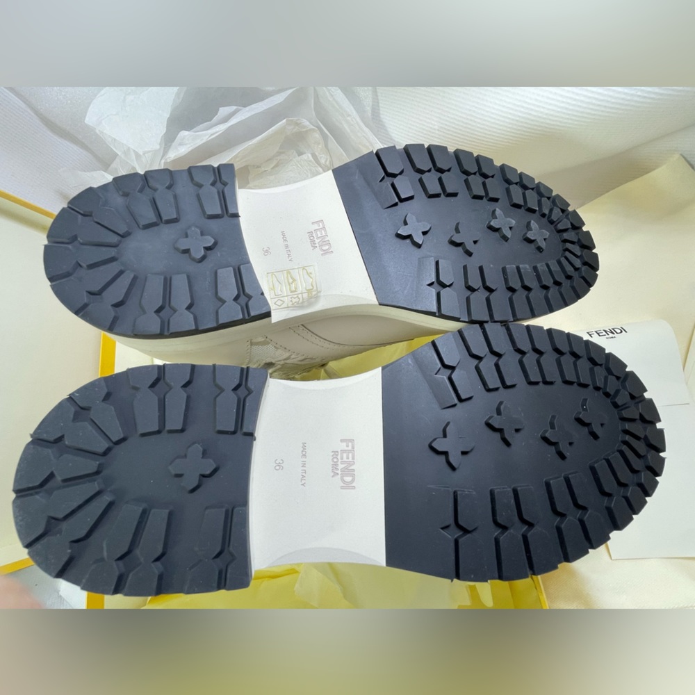 Fendi Karligraphy Cream Combat Boots. NWB.Minor Flaws. - Picture 17 of 17